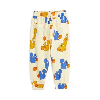 Mini Rodini pantaloni de trening din bumbac pentru copii Squirrels culoarea galben, cu imprimeu