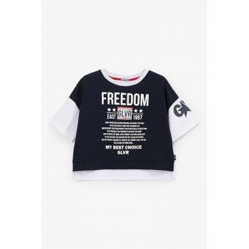 Tricou cu decolteu la baza gatului si imprimeu text