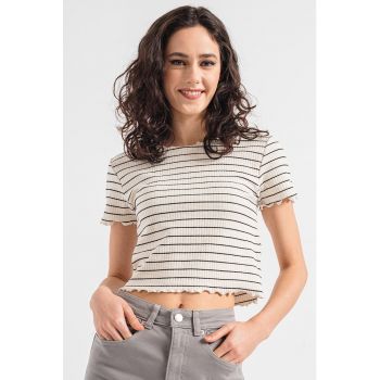 Tricou crop cu model in dungi ieftin