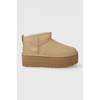 UGG cizme de zăpadă din piele întoarsă Classic Ultra Mini Platform culoarea bej, 1135092