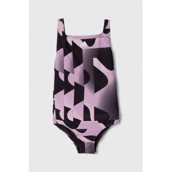 adidas Performance costum de baie dintr-o bucată pentru copii culoarea violet