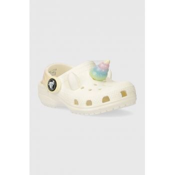 Crocs slapi copii CLASSIC IAM RAINBOW UNICORN CLOG culoarea bej