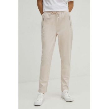 Medicine pantaloni de trening femei, culoarea bej, neted