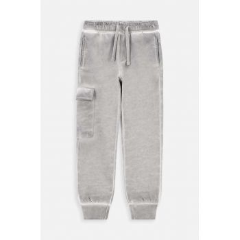 Coccodrillo pantaloni de trening pentru copii culoarea gri, neted