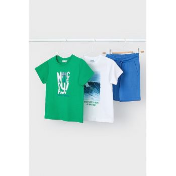 Set de tricou cu imprimeu si pantaloni scurti - 3 piese la reducere