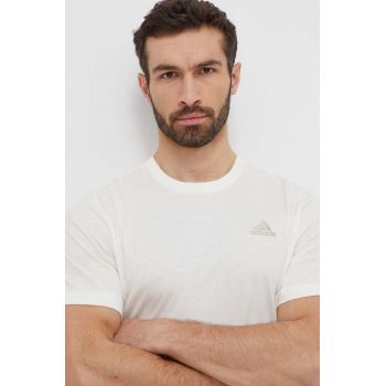 adidas tricou din bumbac barbati, culoarea bej, neted, IS1318 ieftin