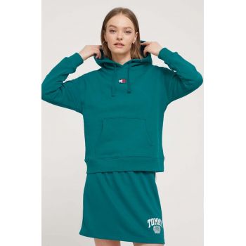 Tommy Jeans hanorac de bumbac femei, culoarea verde, cu glugă, imprimeu DW0DW17326