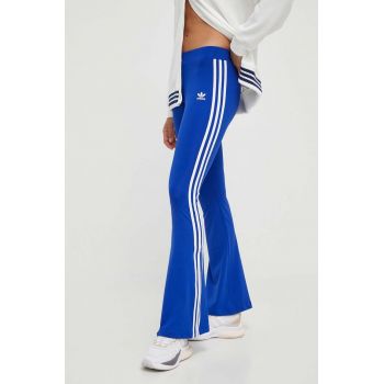 adidas Originals pantaloni de trening cu imprimeu, IN6312