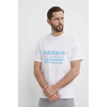 adidas Originals tricou din bumbac barbati, culoarea bej, cu imprimeu, IR9634