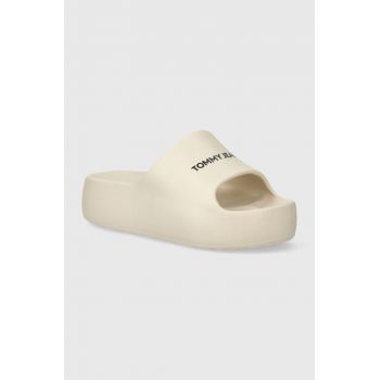 Tommy Jeans papuci TJW CHUNKY FLATFORM SLIDE femei, culoarea bej, cu platforma, EN0EN02454