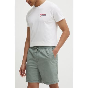 Quiksilver pantaloni scurti barbati, culoarea verde ieftini