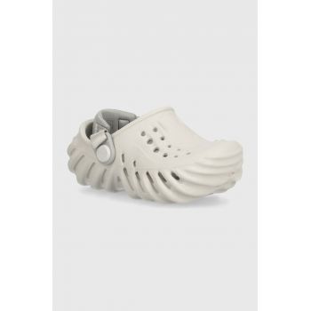 Crocs slapi copii ECHO CLOG culoarea gri