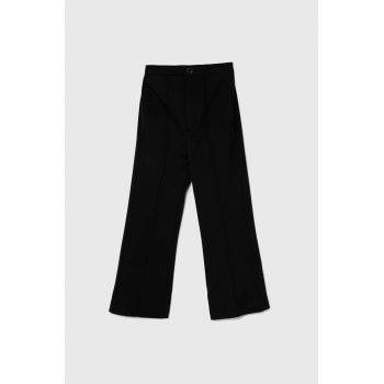 United Colors of Benetton pantaloni copii culoarea negru, neted