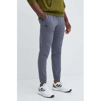 Under Armour pantaloni de trening culoarea gri, neted