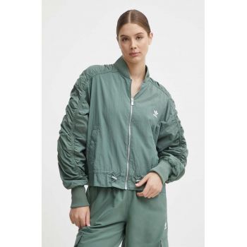 adidas Originals geaca femei, culoarea verde, de tranzitie, IY3421