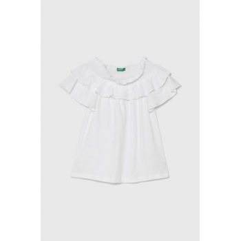 United Colors of Benetton tricou din amestec de in pentru copii culoarea alb, decolteu spaniol