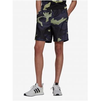 Pantaloni scurti cu buzunare si imprimeu camo, kaki, barbati, Adidas ieftini