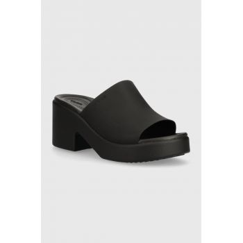 Crocs papuci Brooklyn Slide Heel femei, culoarea negru, cu toc drept, 209408