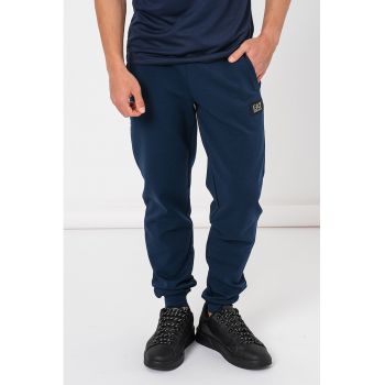 Pantaloni de trening cu talie ajustabila