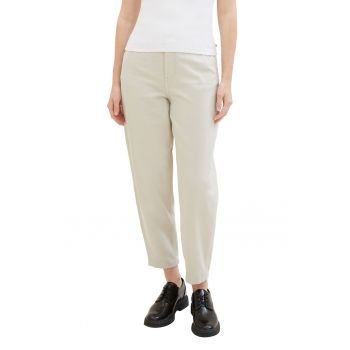 Pantaloni crop cu talie inalta