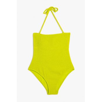 Costum de baie cu decolteu halter