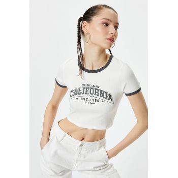 Tricou crop cu imprimeu