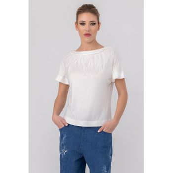 Tricou cu aplicatii cu pene Alexandra