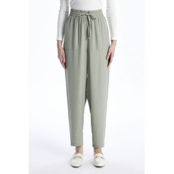 Pantaloni jogger lejeri