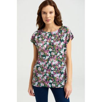 Tricou cu decolteu rotund si imprimeu floral la reducere