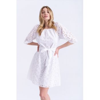 Rochie cu croiala in A si decupaje decorative