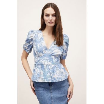 Bluza cu model floral cu decolteu in V si margine cu volane