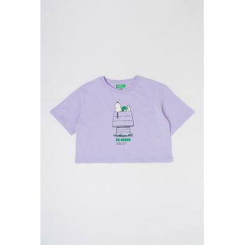 Tricou crop de bumbac cu imprimeu si decolteu la baza gatului