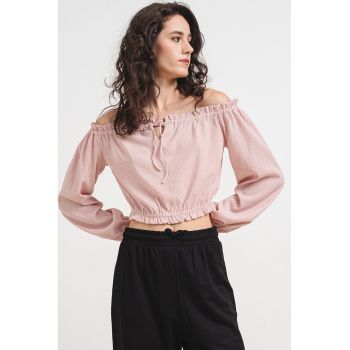 Bluza crop cu decupaj in V si decolteu pe umeri