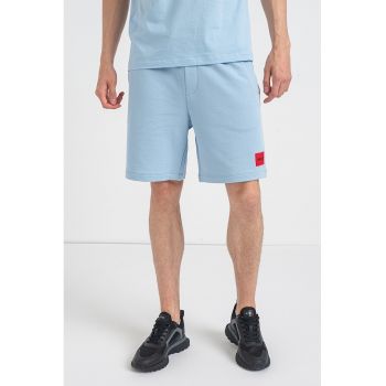 Pantaloni de trening scurti cu aplicatie logo Diz