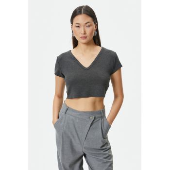 Tricou crop cu decolteu in V