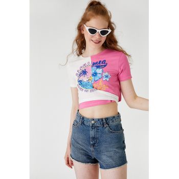 Tricou crop cu imprimeu grafic