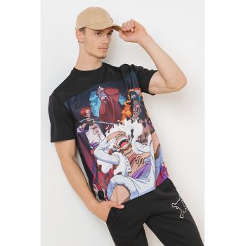 Tricou cu decolteu la baza gatului si model cu desene animate