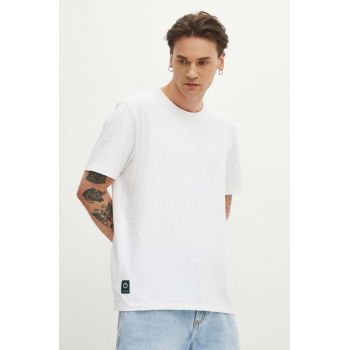 Medicine tricou barbati, culoarea alb, cu imprimeu