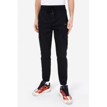 Pantaloni de trening cu snur de ajustare in talie