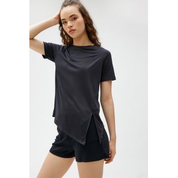 Tricou din amestec de modal cu slit lateral