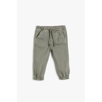 Pantaloni jogger cu snur in talie