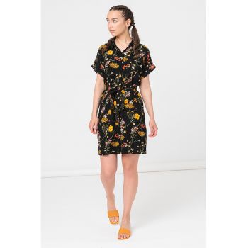 Rochie cu imprimeu floral si cordon in talie