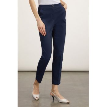 Pantaloni crop cu croiala conica