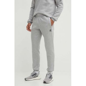 adidas Originals pantaloni de trening culoarea gri, melanj, IY7359