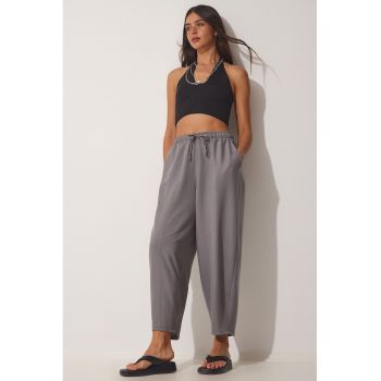 Pantaloni crop cu croiala conica