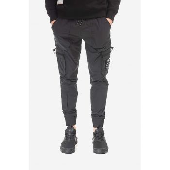 Alpha Industries pantaloni Jogger bărbați, culoarea negru, cu fit cargo 108203.03-black