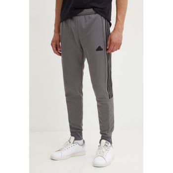 adidas pantaloni de trening Tiro culoarea gri, cu imprimeu, JI6381