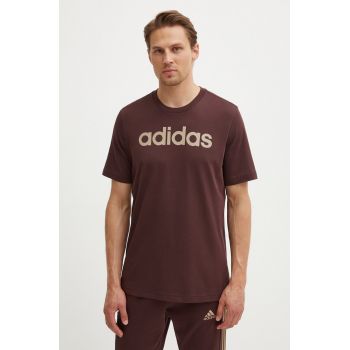 adidas tricou din bumbac Essentials barbati, culoarea maro, cu imprimeu, IZ4768