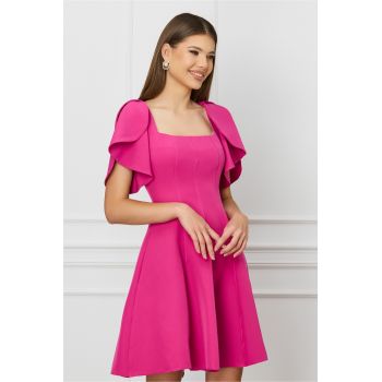 Rochie fucsia scurta cu volane la maneci