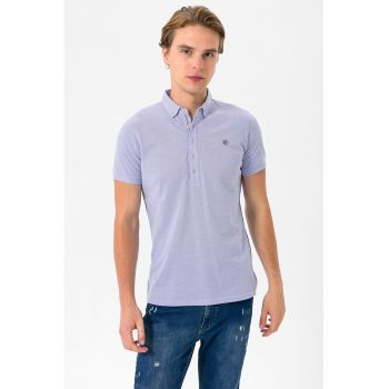 Tricou polo cu guler fixat cu nasturi